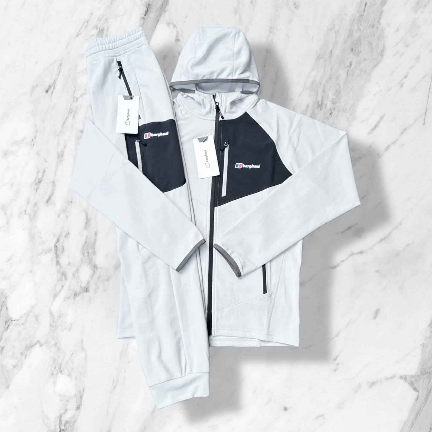 BERGHAUS FLEECE
TRACKSUIT -
BLACK/SMOKE GREY
