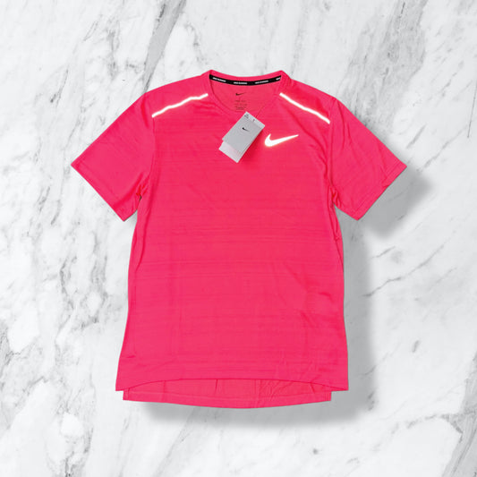 NIKE MILER 1.0 T-SHIRT -
NEON RED