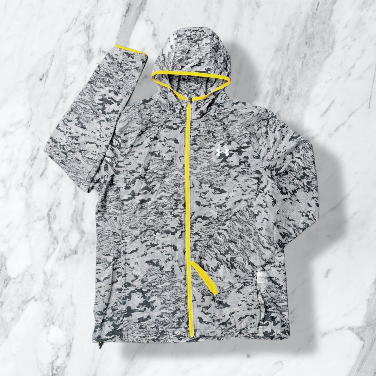 UNDER ARMOUR
REFLECTIVE CAMO
JACKET - GREY/ORANGE