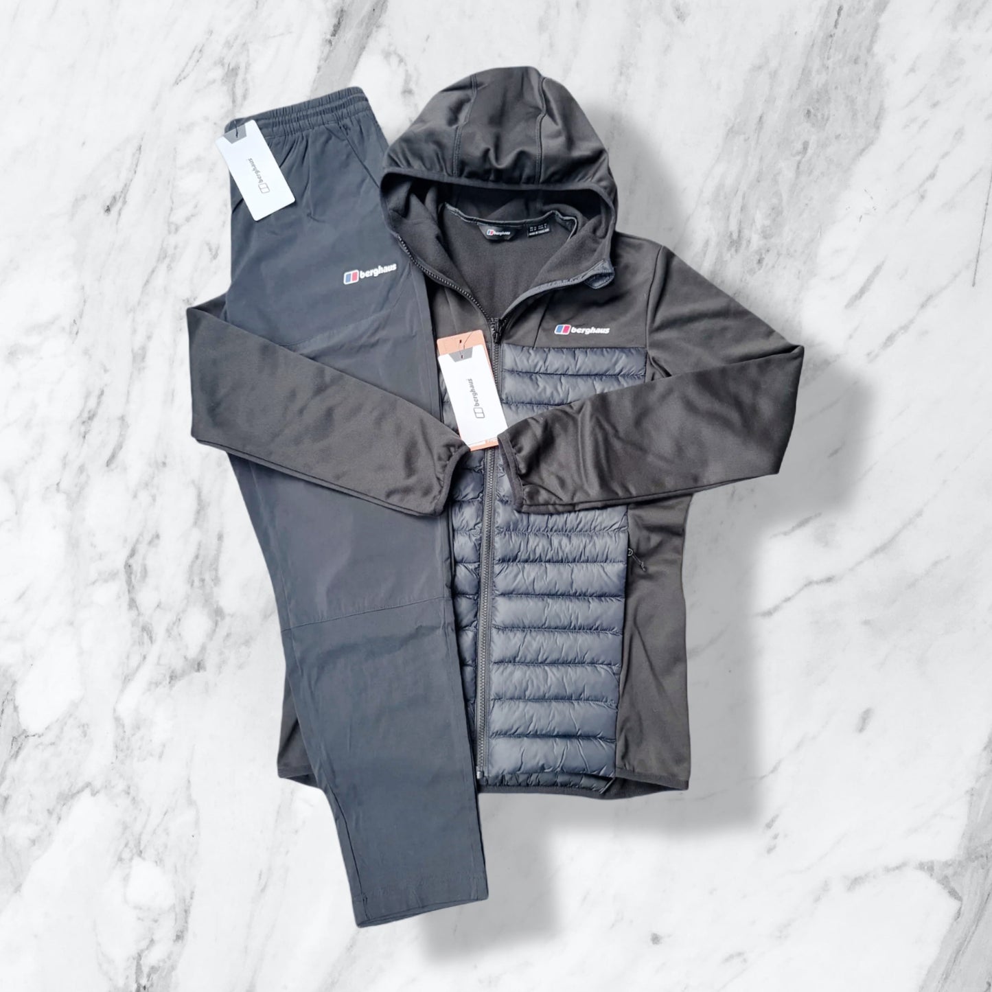 BERGHAUS HYBRID
TRACKSUIT - JET BLACK