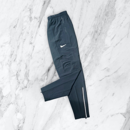 NIKE PHENOM PANTS - BLACK