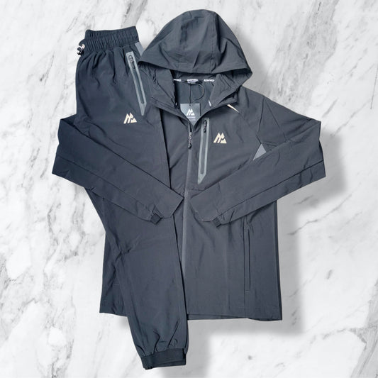 MONTIREX WOVEN TECH
TRACKSUIT - TRIPLE BLACK